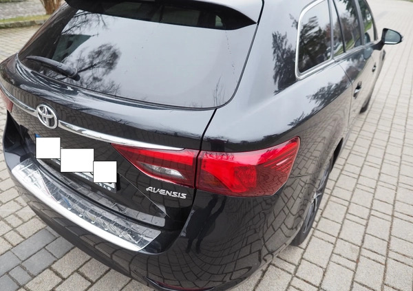 Toyota Avensis cena 84900 przebieg: 70200, rok produkcji 2018 z Ropczyce małe 742